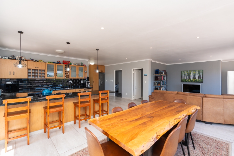 4 Bedroom Property for Sale in Myburgh Park Western Cape